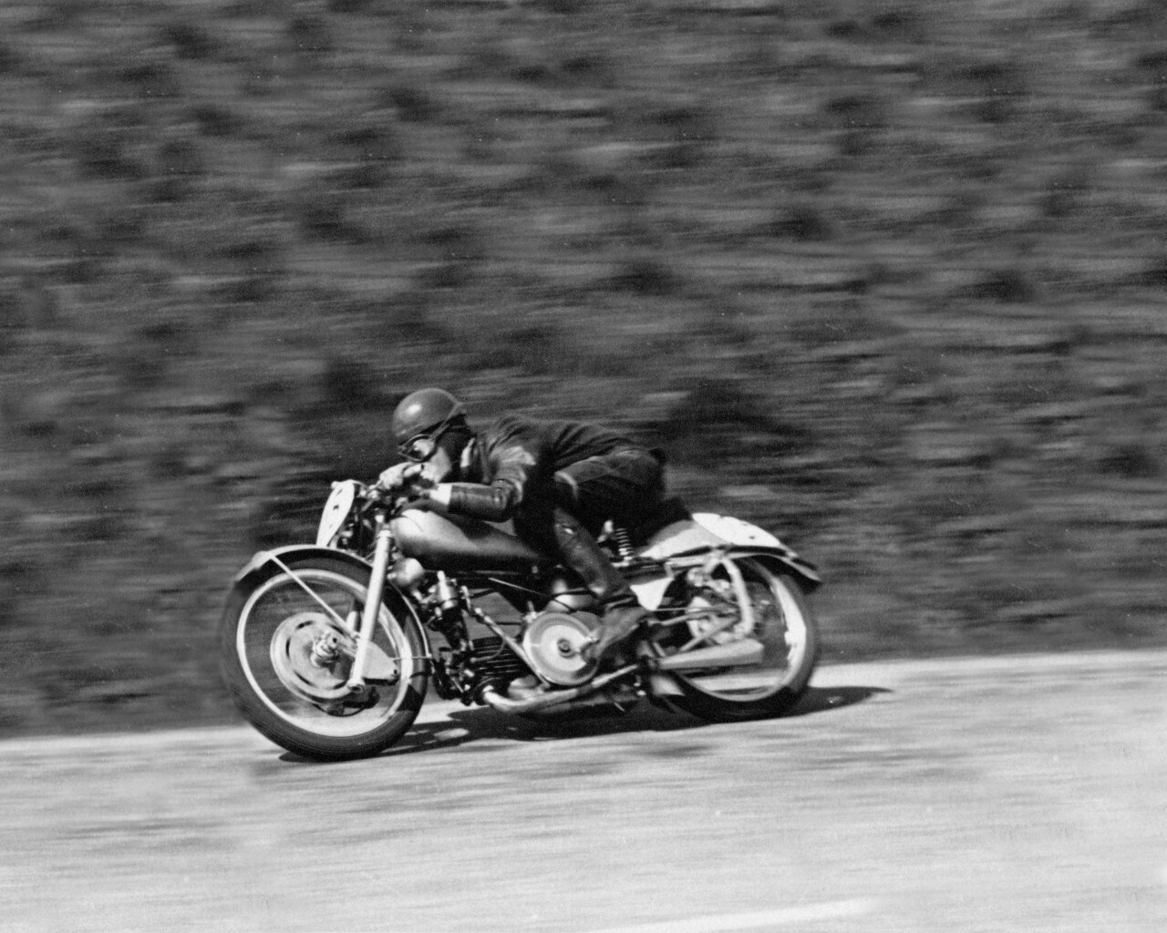 Moto Guzzi festeggia i 100 anni!